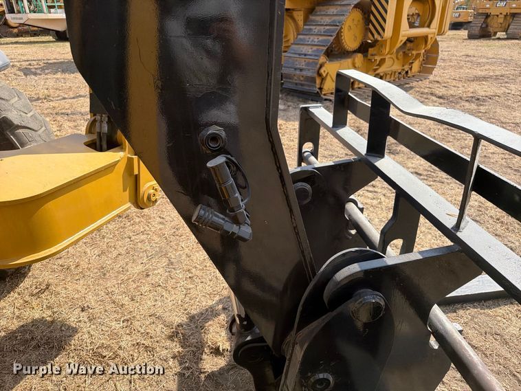2015 Caterpillar TL1055C