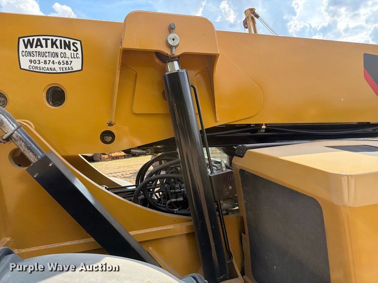 2015 Caterpillar TL1055C