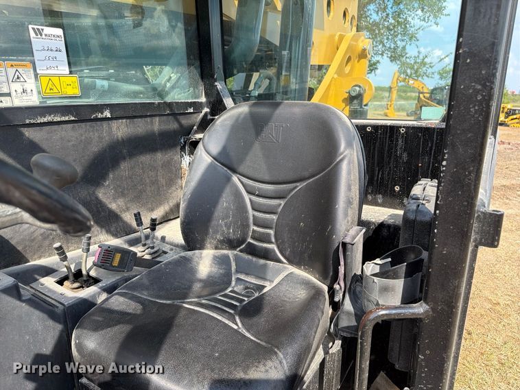 2015 Caterpillar TL1055C