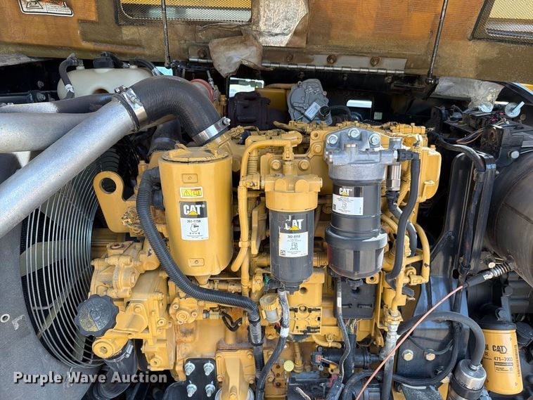 2015 Caterpillar TL1055C