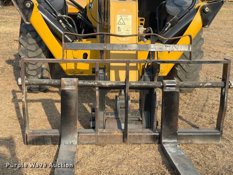 image for item FN3679 2013 Caterpillar TH514 telehandler