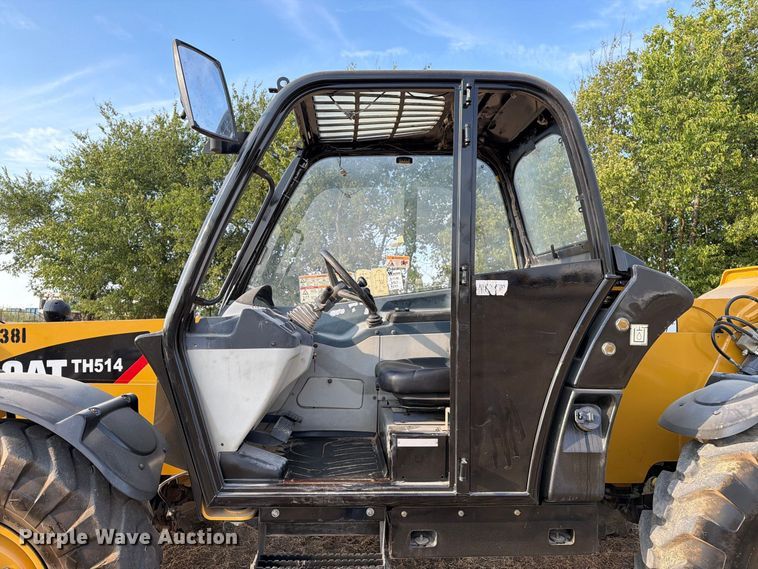 image for item FN3679 2013 Caterpillar TH514 telehandler