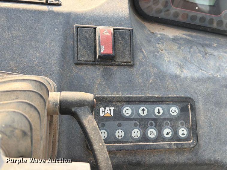 image for item FN3679 2013 Caterpillar TH514 telehandler