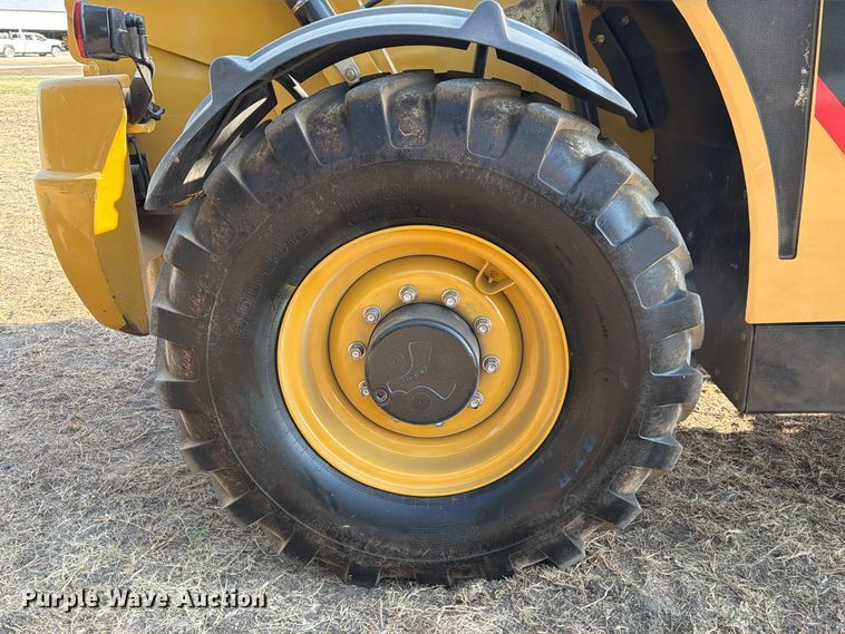image for item FN3679 2013 Caterpillar TH514 telehandler