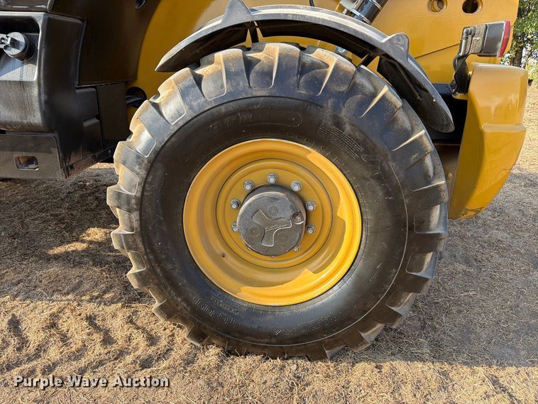 image for item FN3679 2013 Caterpillar TH514 telehandler