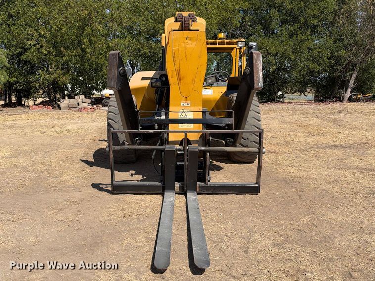 image for item FN3682 2011 Caterpillar 1255C telehandler