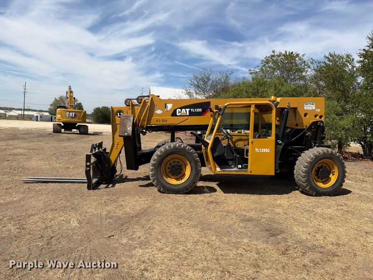 image for item FN3682 2011 Caterpillar 1255C telehandler