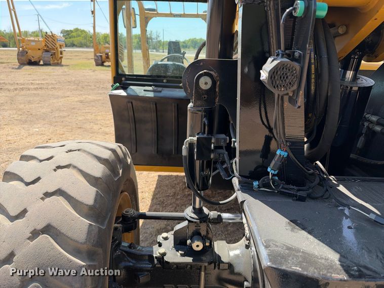 image for item FN3682 2011 Caterpillar 1255C telehandler