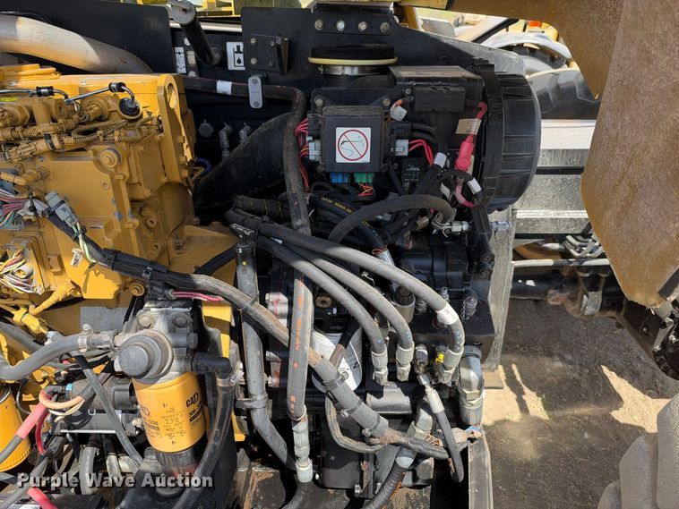 image for item FN3682 2011 Caterpillar 1255C telehandler