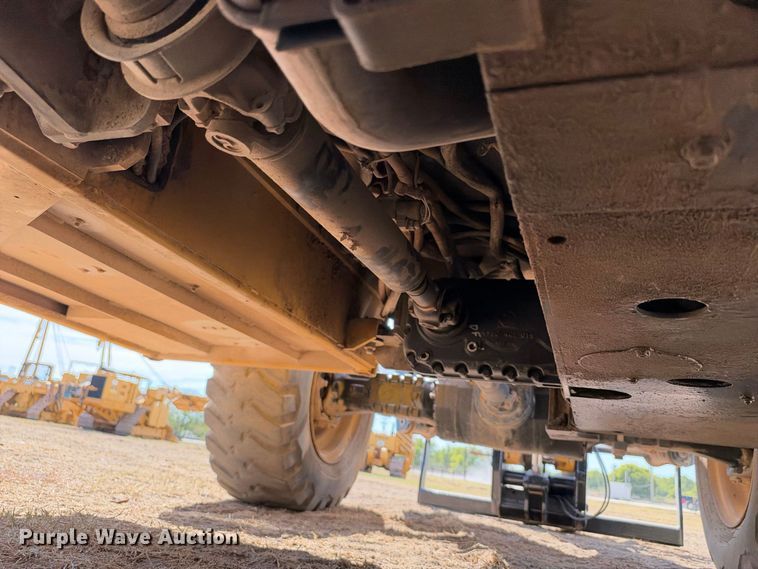 image for item FN3682 2011 Caterpillar 1255C telehandler