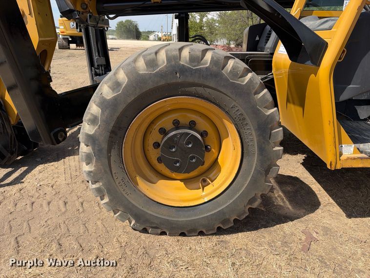 image for item FN3682 2011 Caterpillar 1255C telehandler