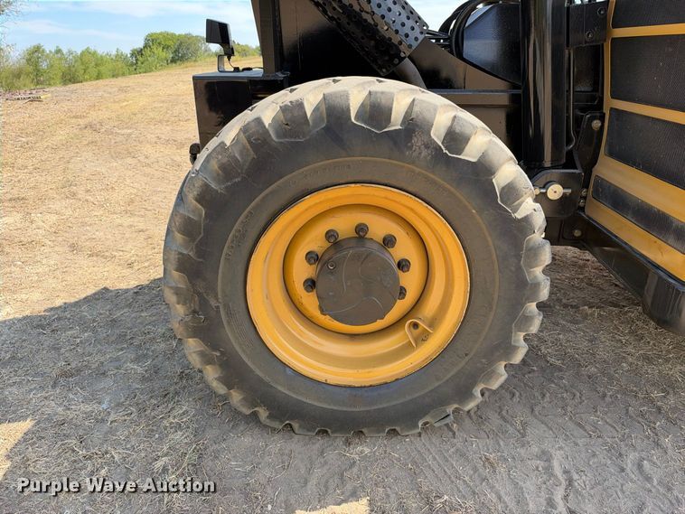 image for item FN3682 2011 Caterpillar 1255C telehandler