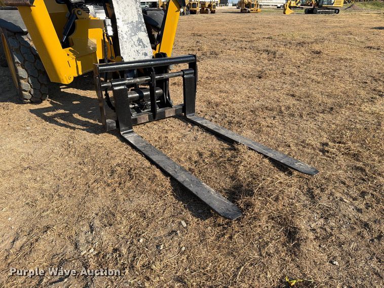 2014 Caterpillar TL943C