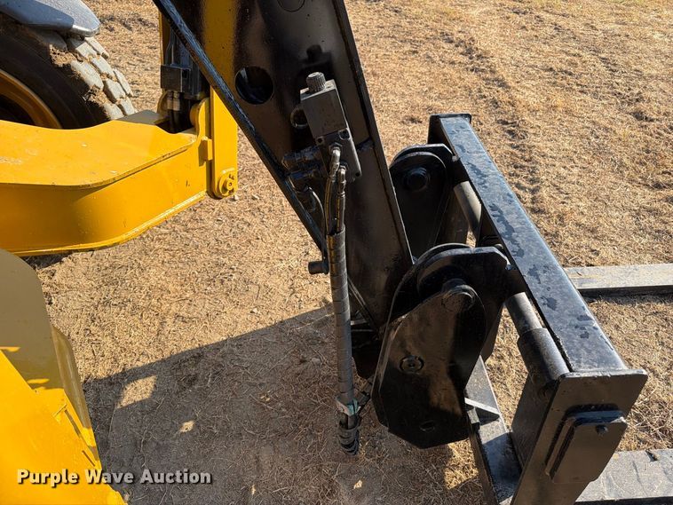 2014 Caterpillar TL943C