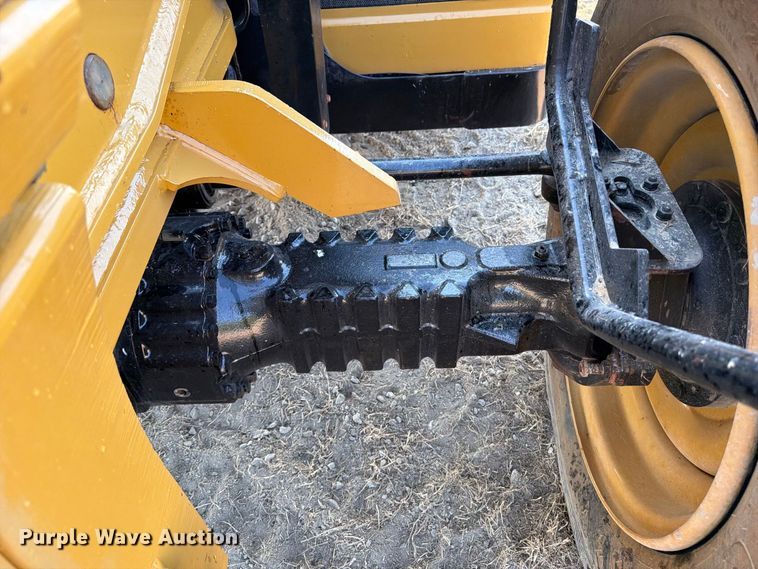 2014 Caterpillar TL943C