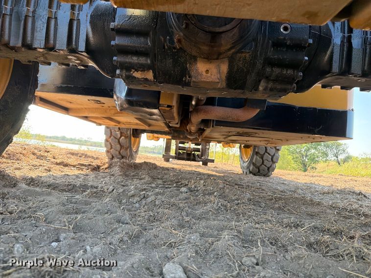 2014 Caterpillar TL943C