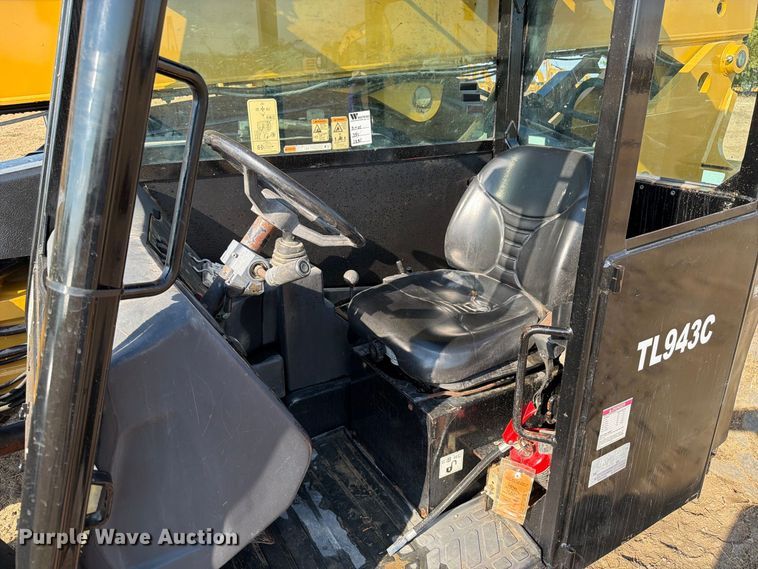 2014 Caterpillar TL943C