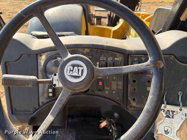 2014 Caterpillar TL943C