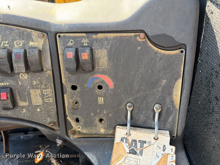 2014 Caterpillar TL943C