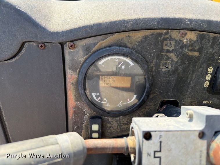 2014 Caterpillar TL943C