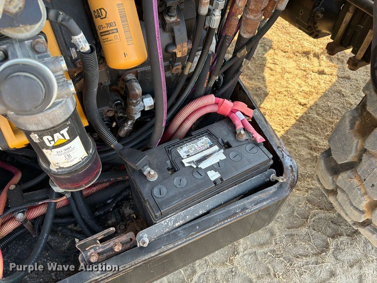 2014 Caterpillar TL943C