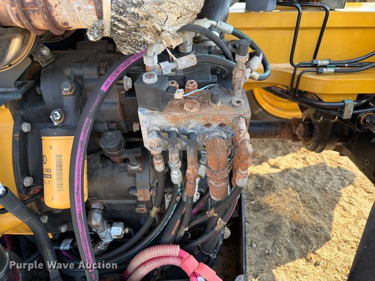 2014 Caterpillar TL943C
