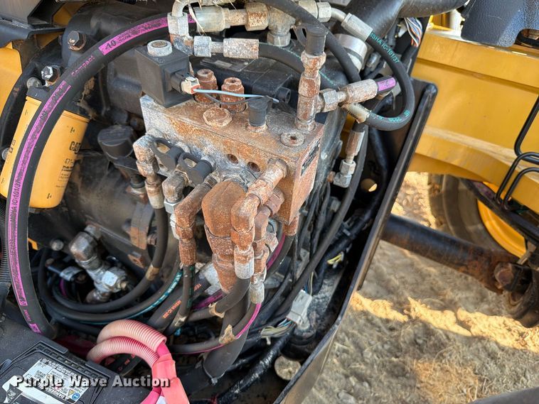 2014 Caterpillar TL943C