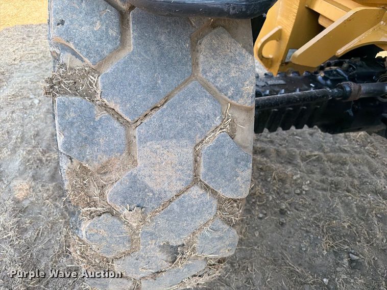 2014 Caterpillar TL943C
