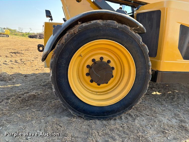 2014 Caterpillar TL943C