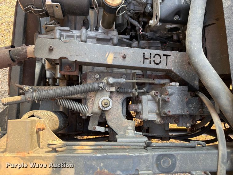 image for item FN3692 2010 Kubota RTV500 utility vehicle