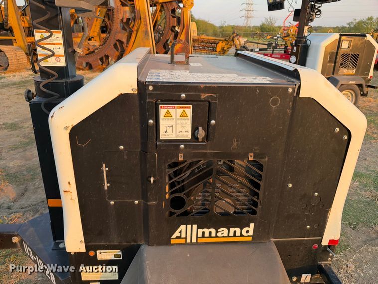 image for item FN3699 2019 Allmand Night-Lite V-Series NLV light plant