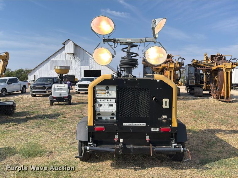 image for item FN3701 2014 Allmand Maxi-Lite II V-Series light plant