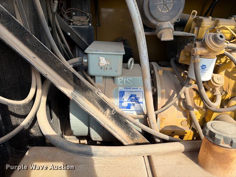 image for item FN3701 2014 Allmand Maxi-Lite II V-Series light plant