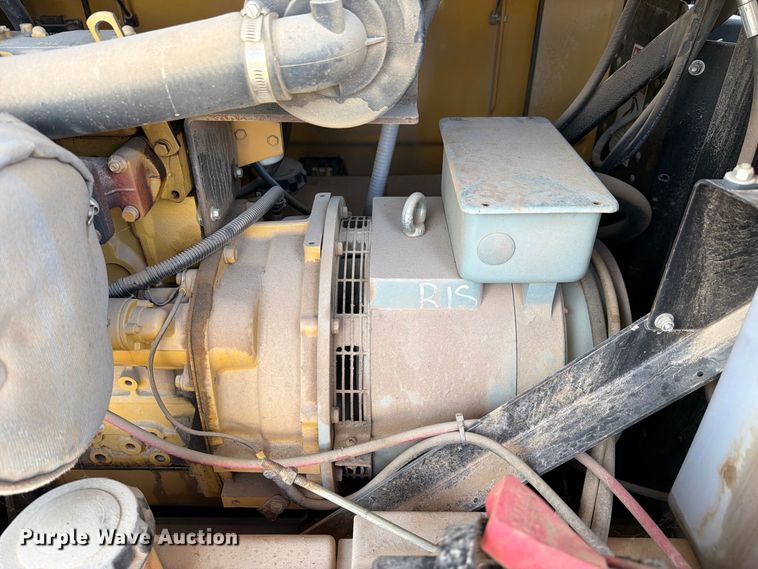 image for item FN3701 2014 Allmand Maxi-Lite II V-Series light plant
