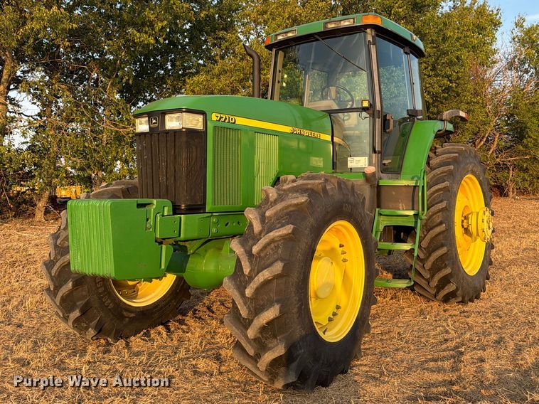 image for item FN3708 2001 John Deere 7710 MFWD tractor