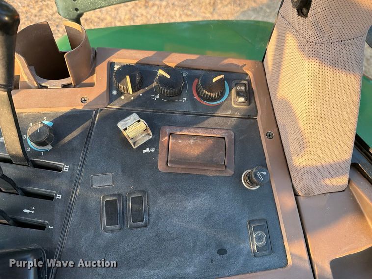 2002 John Deere 7710