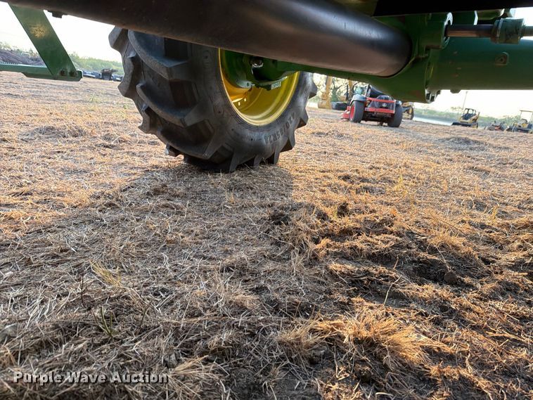 2002 John Deere 7710