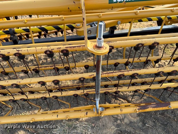 image for item FN3711 2016 Vermeer R2300 hydraulic hay rake with baler connection