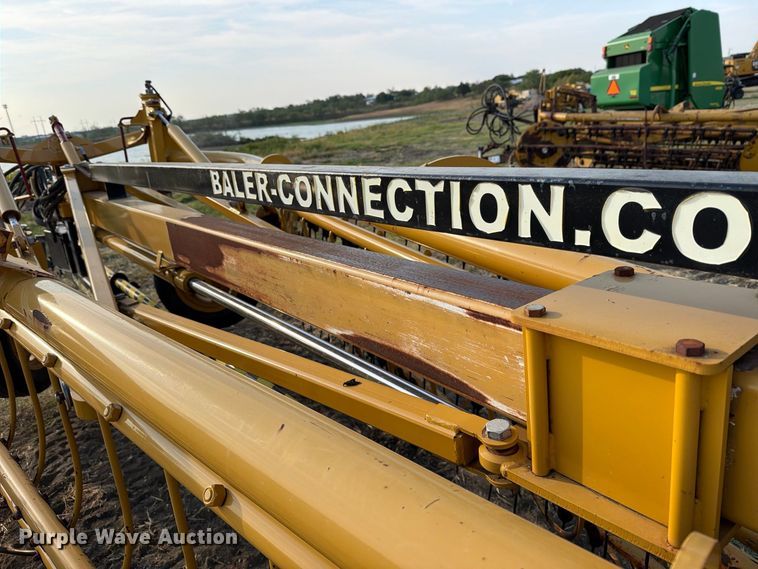 image for item FN3711 2016 Vermeer R2300 hydraulic hay rake with baler connection