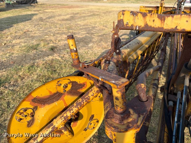 image for item FN3712 Vermeer R23 hay rake