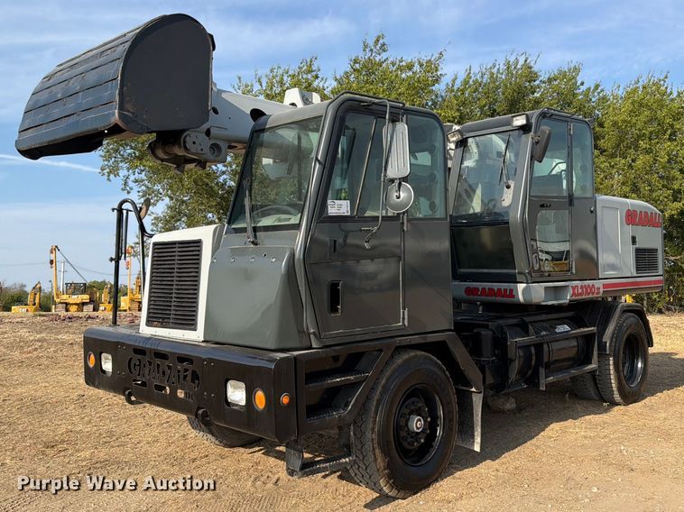 image for item FN3717 2010 Gradall XL3100 Series III wheeled excavator
