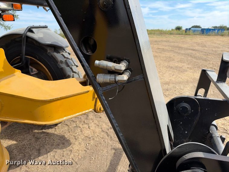 image for item FN3718 2014 Caterpillar TL943C telehandler