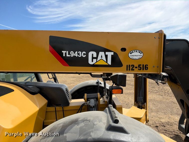image for item FN3718 2014 Caterpillar TL943C telehandler