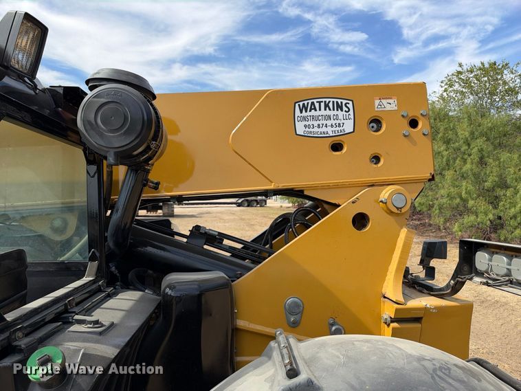 image for item FN3718 2014 Caterpillar TL943C telehandler