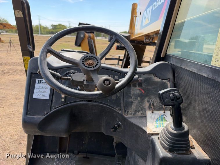 image for item FN3718 2014 Caterpillar TL943C telehandler