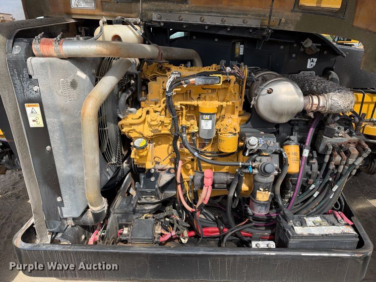 image for item FN3718 2014 Caterpillar TL943C telehandler