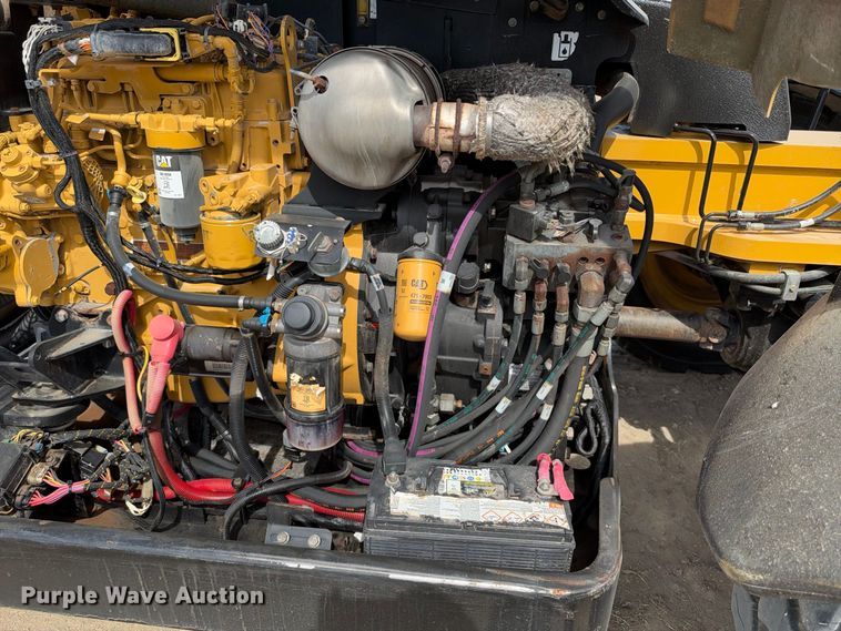 image for item FN3718 2014 Caterpillar TL943C telehandler