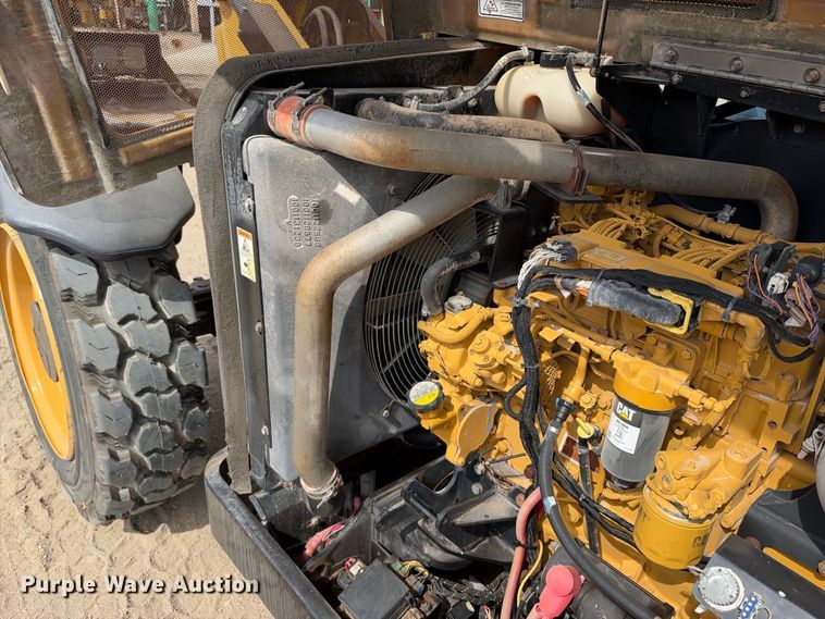 image for item FN3718 2014 Caterpillar TL943C telehandler
