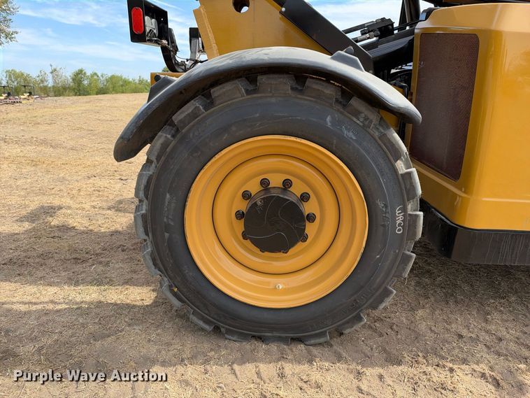 image for item FN3718 2014 Caterpillar TL943C telehandler