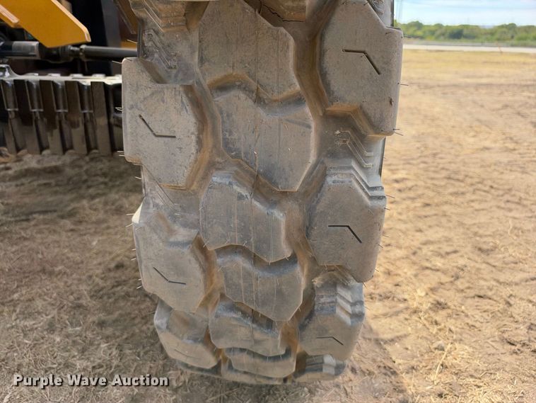 image for item FN3718 2014 Caterpillar TL943C telehandler